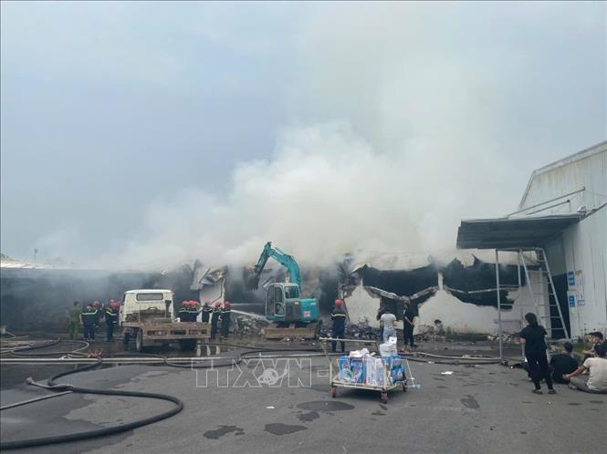 Hưng Yên: Kịp thời sơ tán 700 công nhân ra khỏi vụ cháy công ty giầy